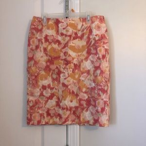 Talbots Beautiful Multi-Color Pencil Skirt Size 2P